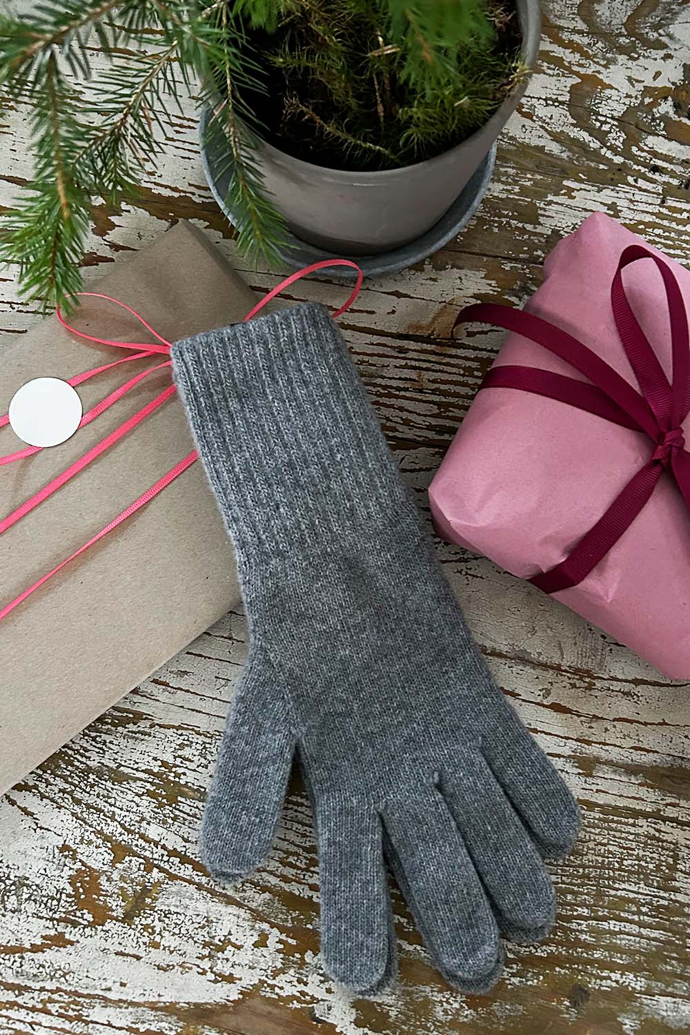 Grey cashmere knit glove %%page%% - %%sitename%%