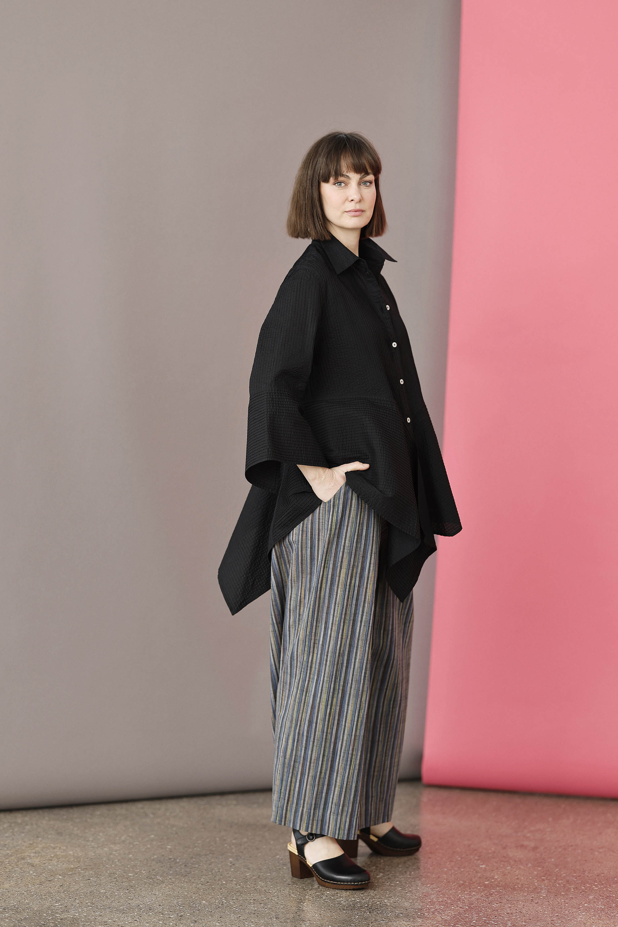 An extraordinary black shirt from YaccoMaricard.