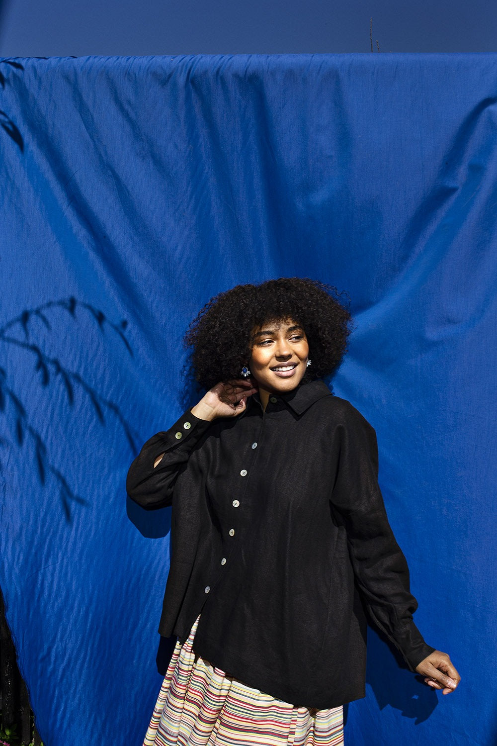 Mc882b-black-shirt-linen2