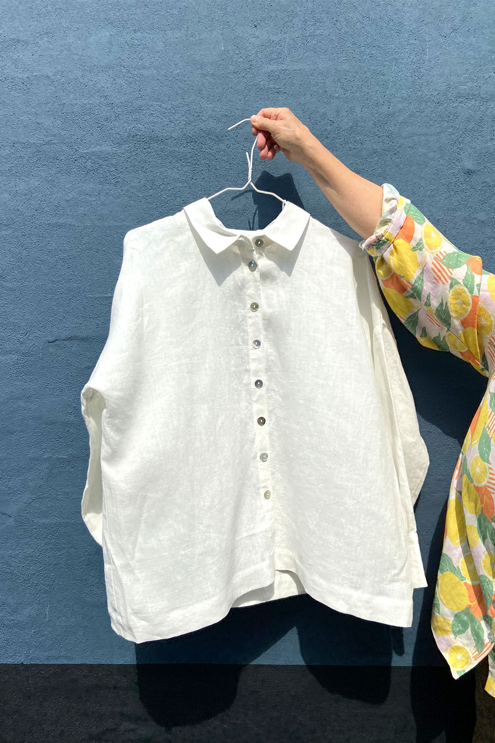 882b-skjorte-shirt-hvid-white-hør-hørskjorte-linen-linenshirt-newin