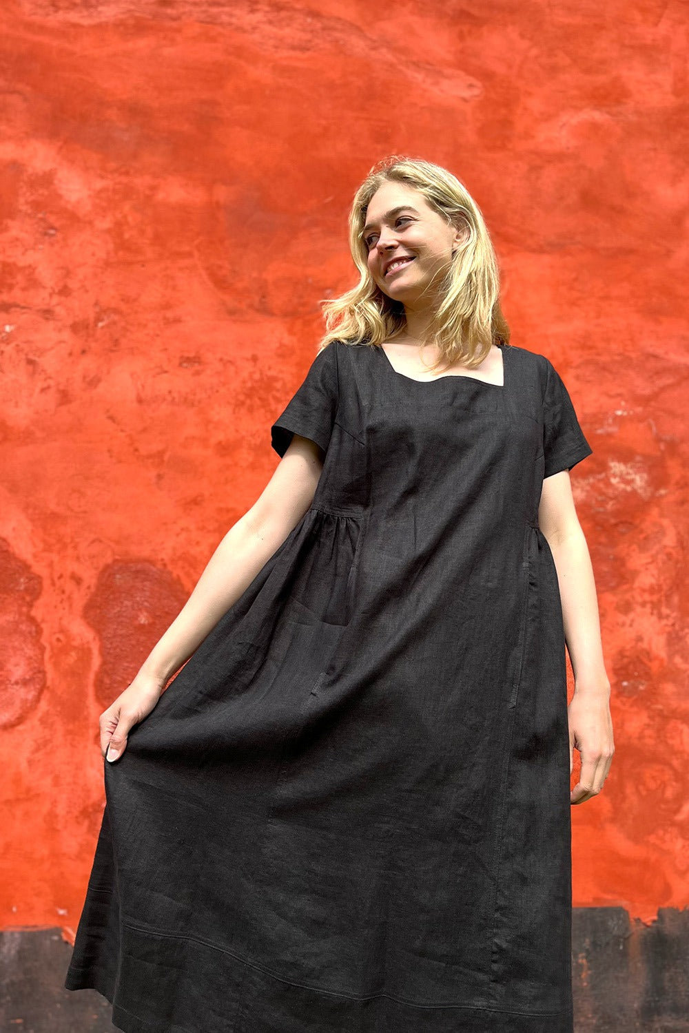 Mc882f-ba-black-dress-linene-mcverdi