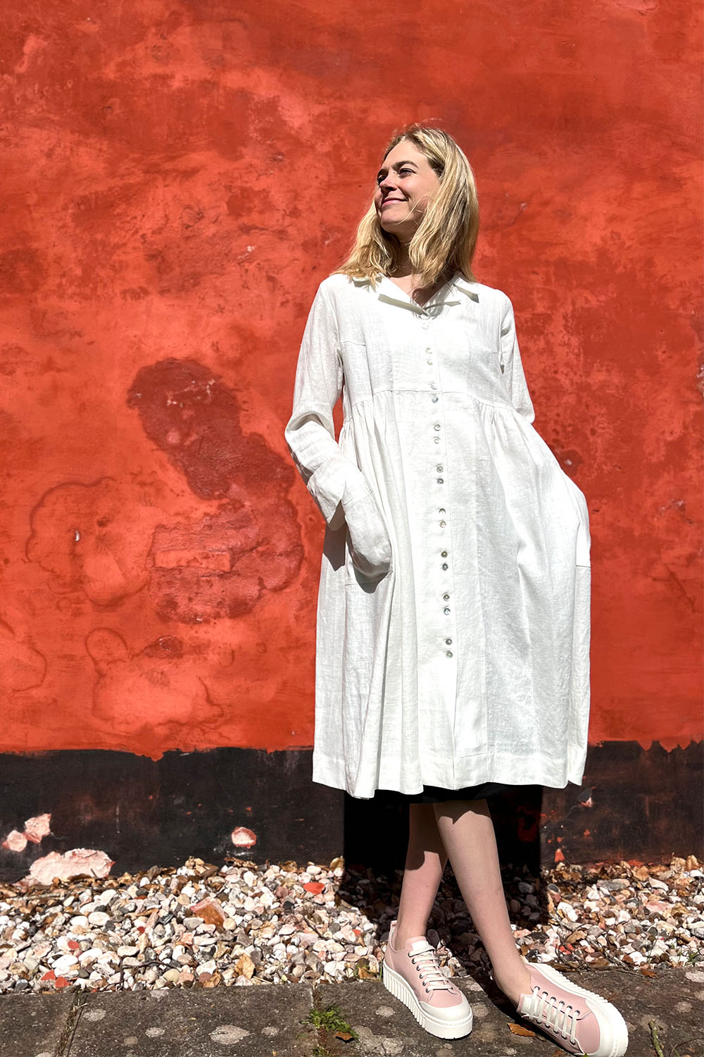 mc882g-white-dress-linen