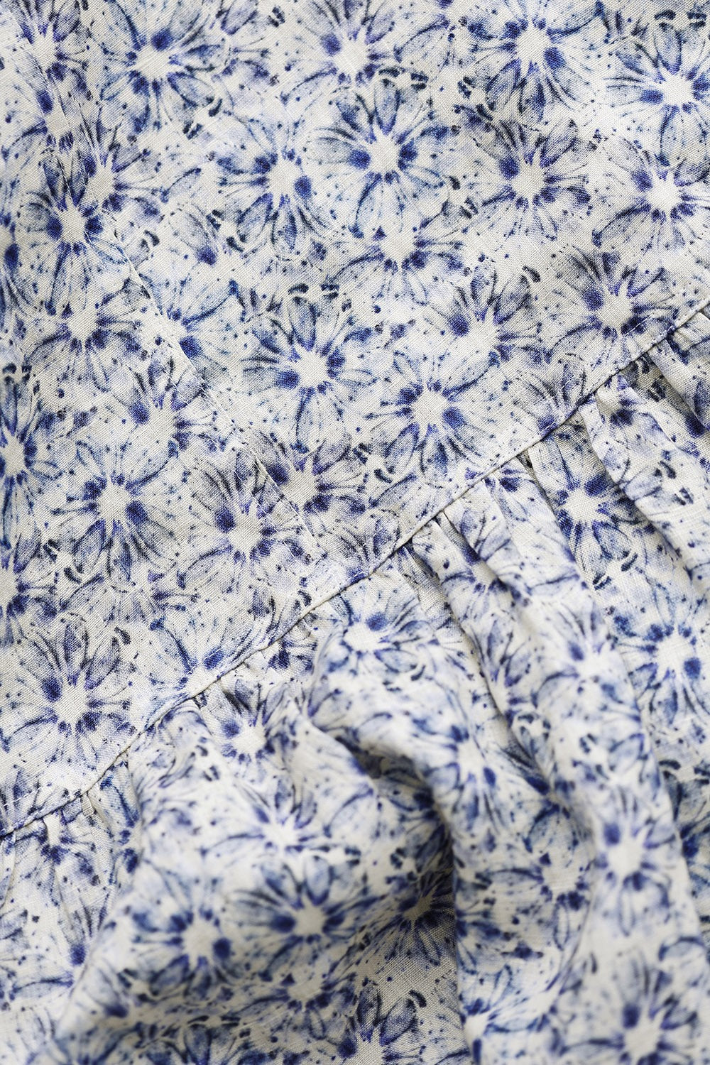 2-mc889-blue flower fabric-charlotte-mcverdi-1