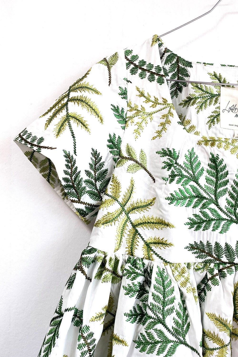 mc892a-bluse-med-broderi-embroidery-leaves-blouse-mcverdi-2