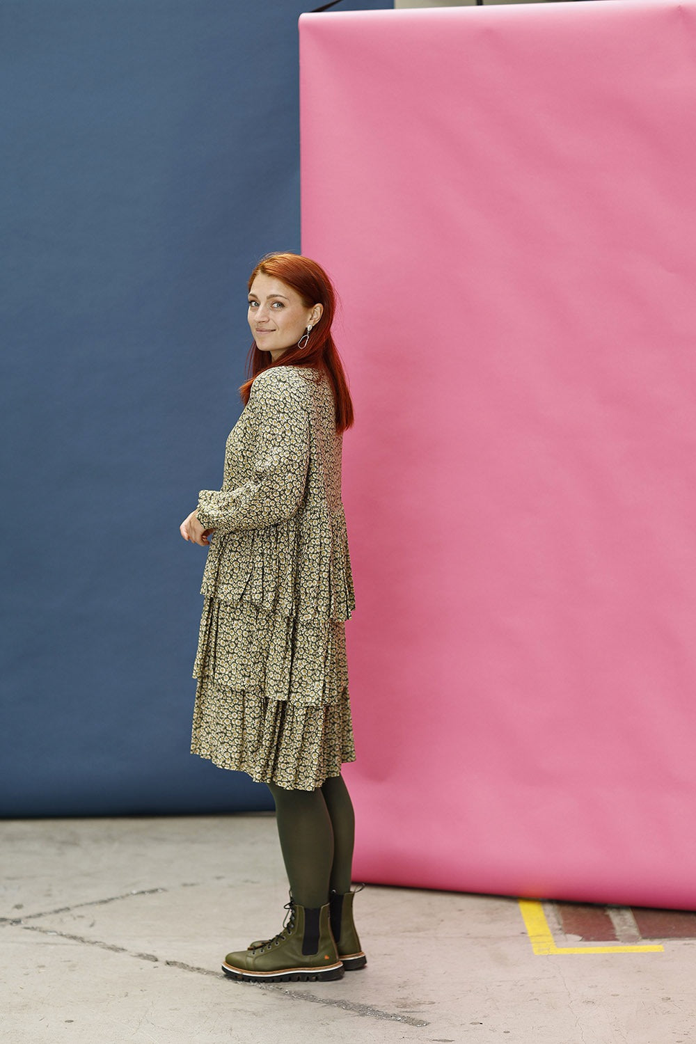 mc905c-green shades-dress ruffles-liberty print-vicose-mcverdi-kjole med flæser