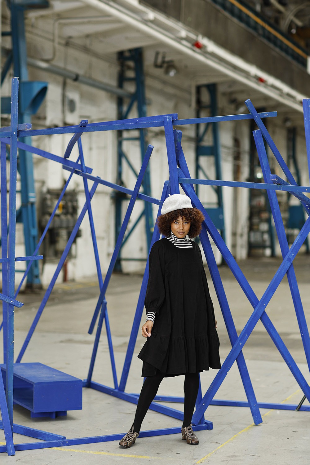 mc906c-black-baby cord dress-mcverdi-sort fløjlskjole-3