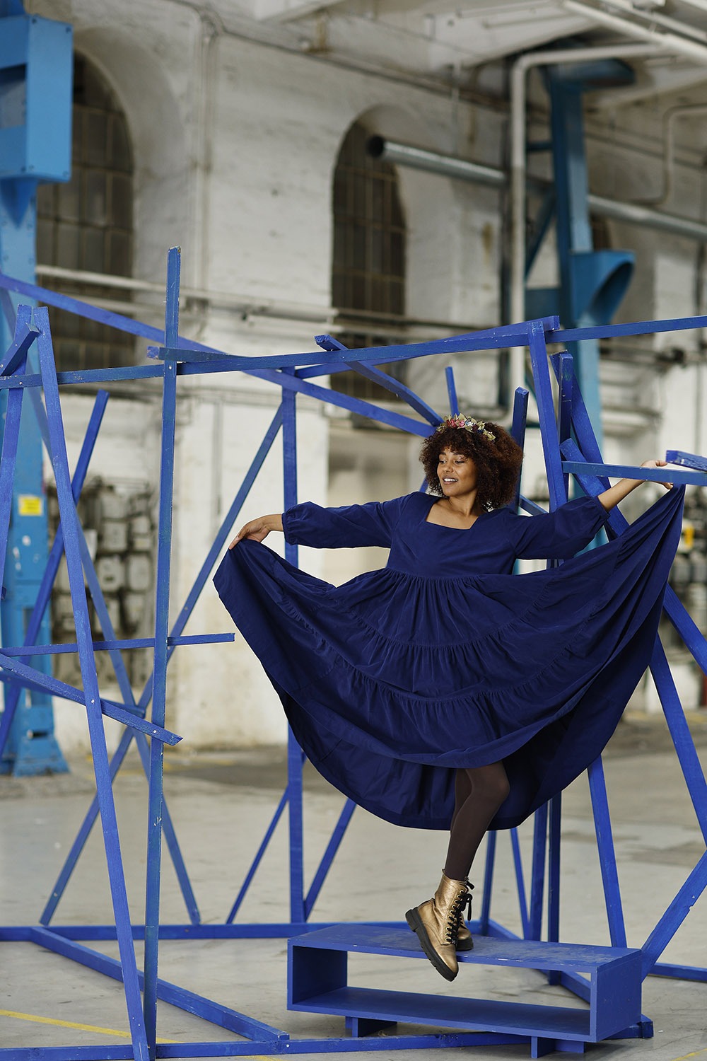 mc906e-blue baby cord dress-mcverdi-flæsekjole-ruffledress-12