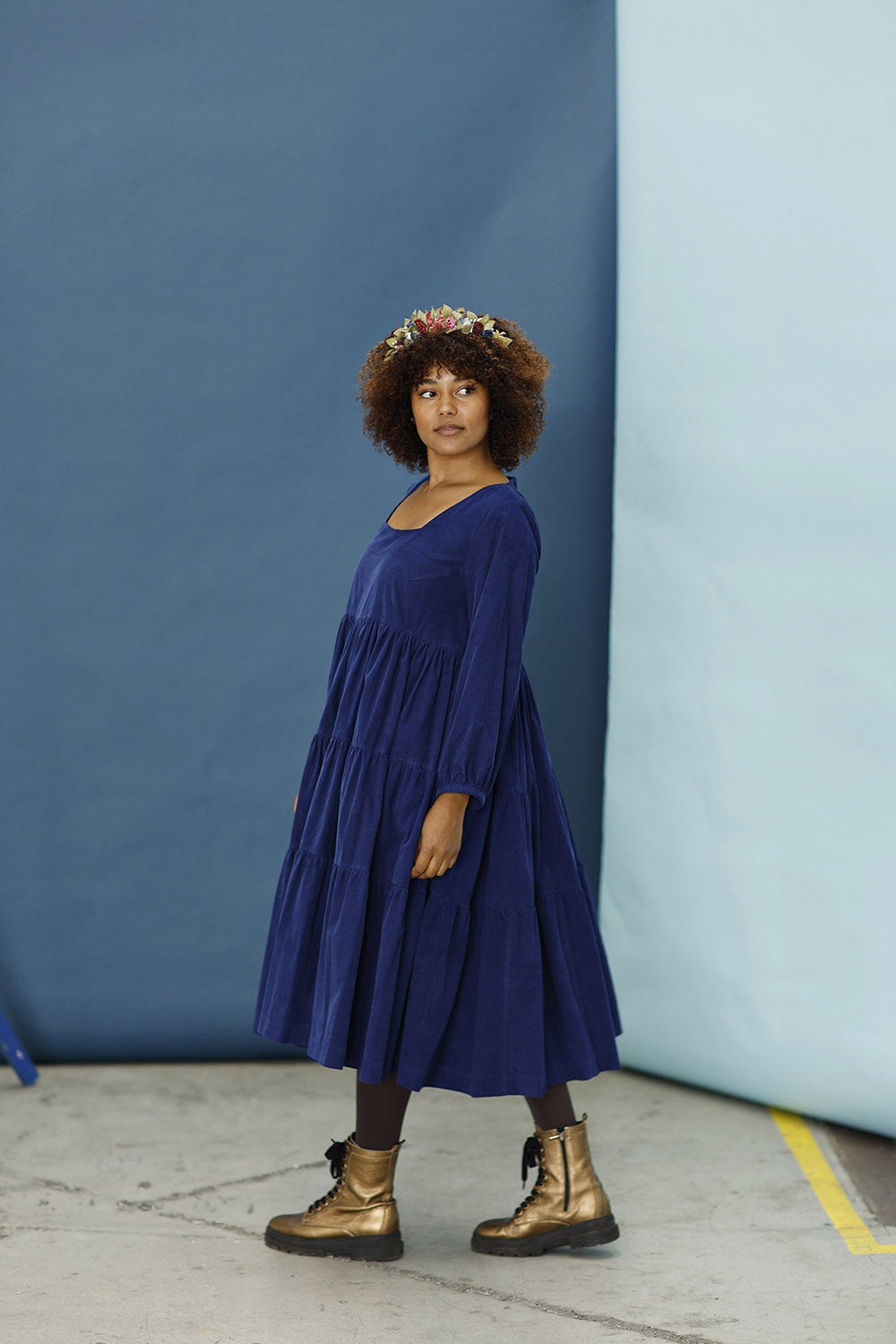 mc906e-blue baby cord dress-mcverdi-flæsekjole-ruffledress