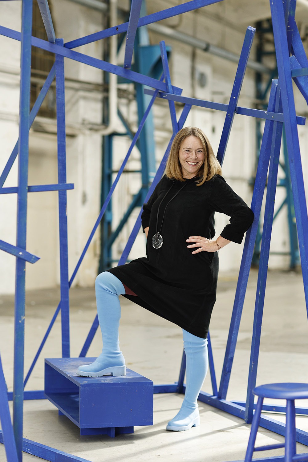 mc907c-black corduroy dress-mcverdi-sort bredriflet fløjlskjole-3