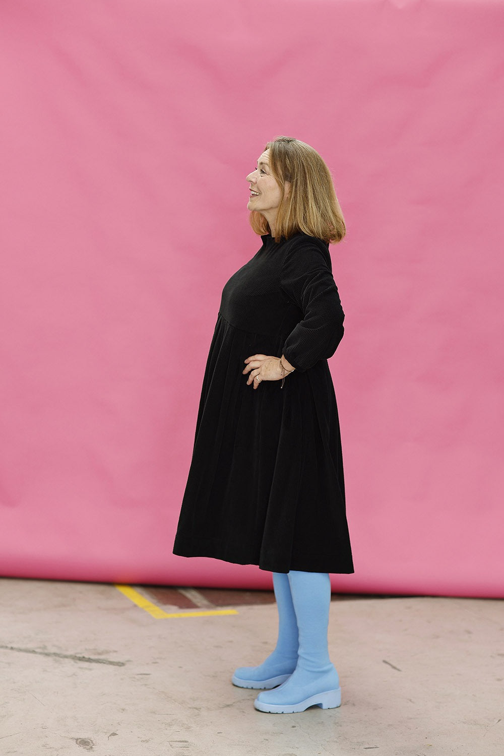 mc907d-black corduroy velvet dress-mcverdi-sort fløjlskjole-5