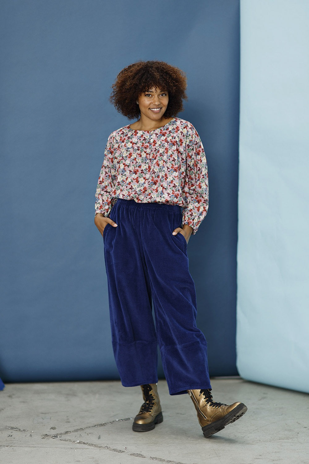 mc907f-blue corduroy tousers-mcverdi-blåe fløjlsbukser til kvinder