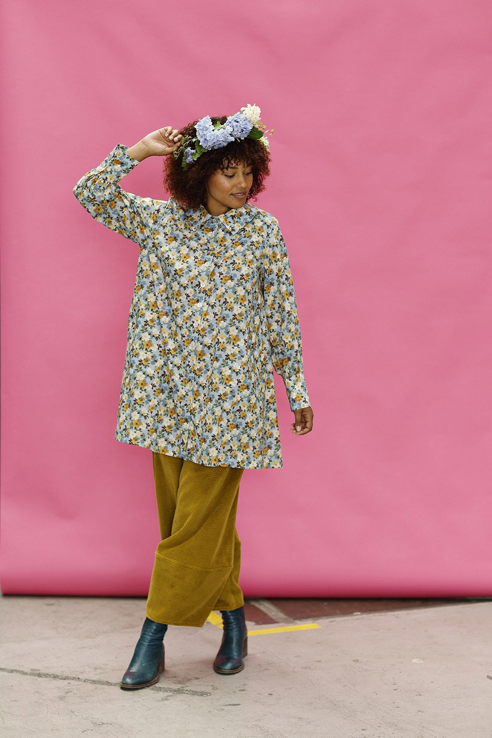 mc910c-blue flower shirt-skjorte med blomster print-liberty-mcverdi-2