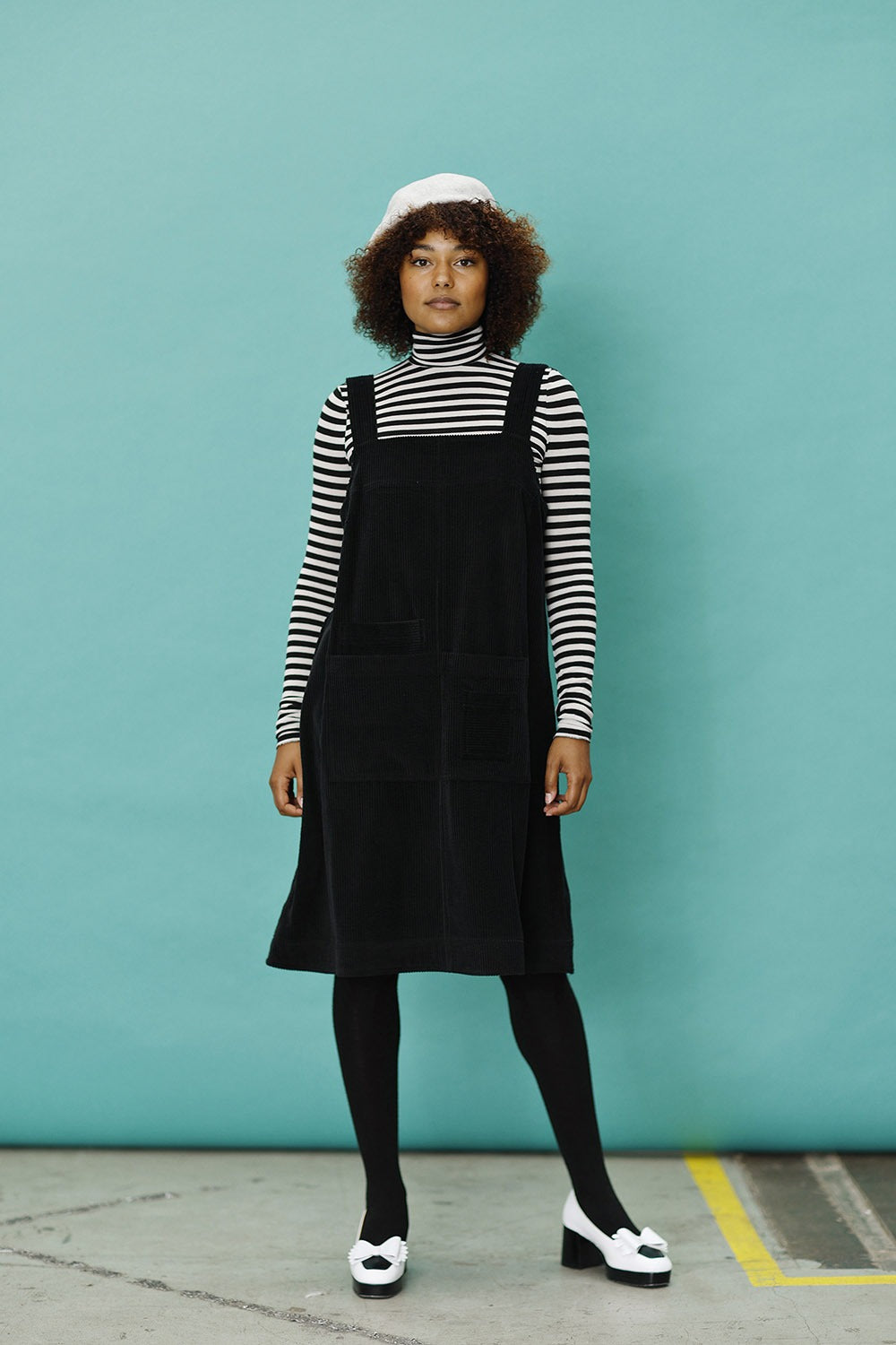 Gai+lisva-stripes-black-white-sort-hvid-shirt-bluse-højhalset-1