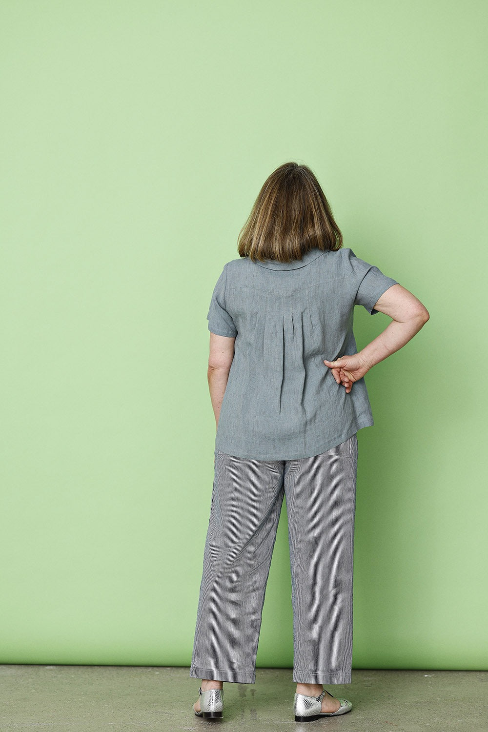 mc732a-blå- lightblue-bluse-shirt-hør-linen-sommer-ss24-sommerbluse-3