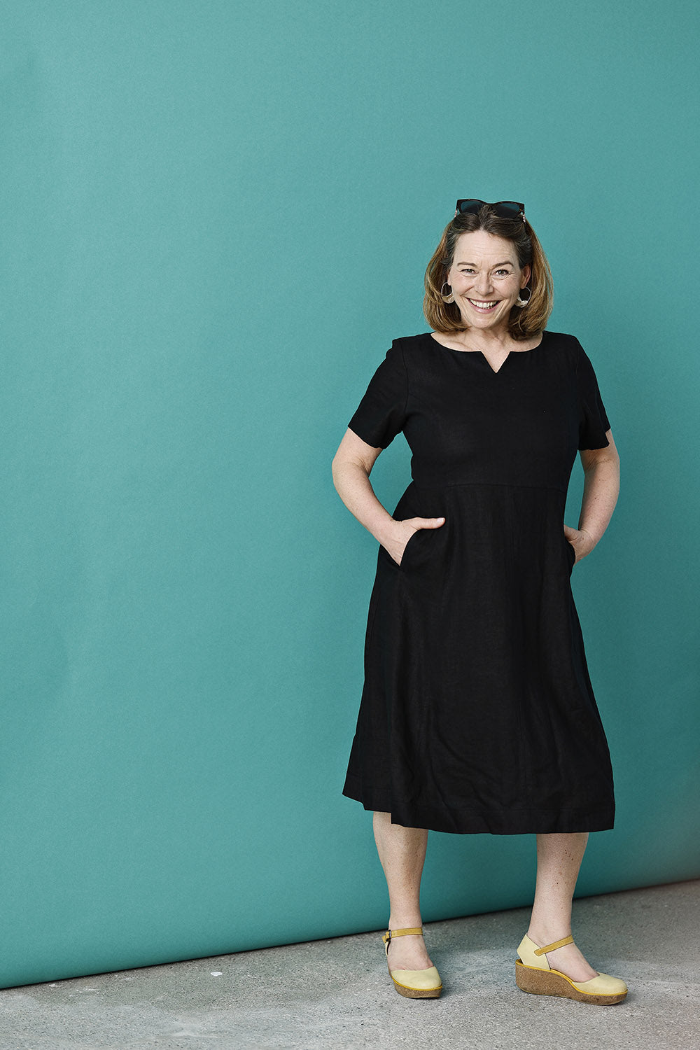 mc922c-mcverdi-sort-blackdress-sortkjole-hør-linen-linendress-sommer-1