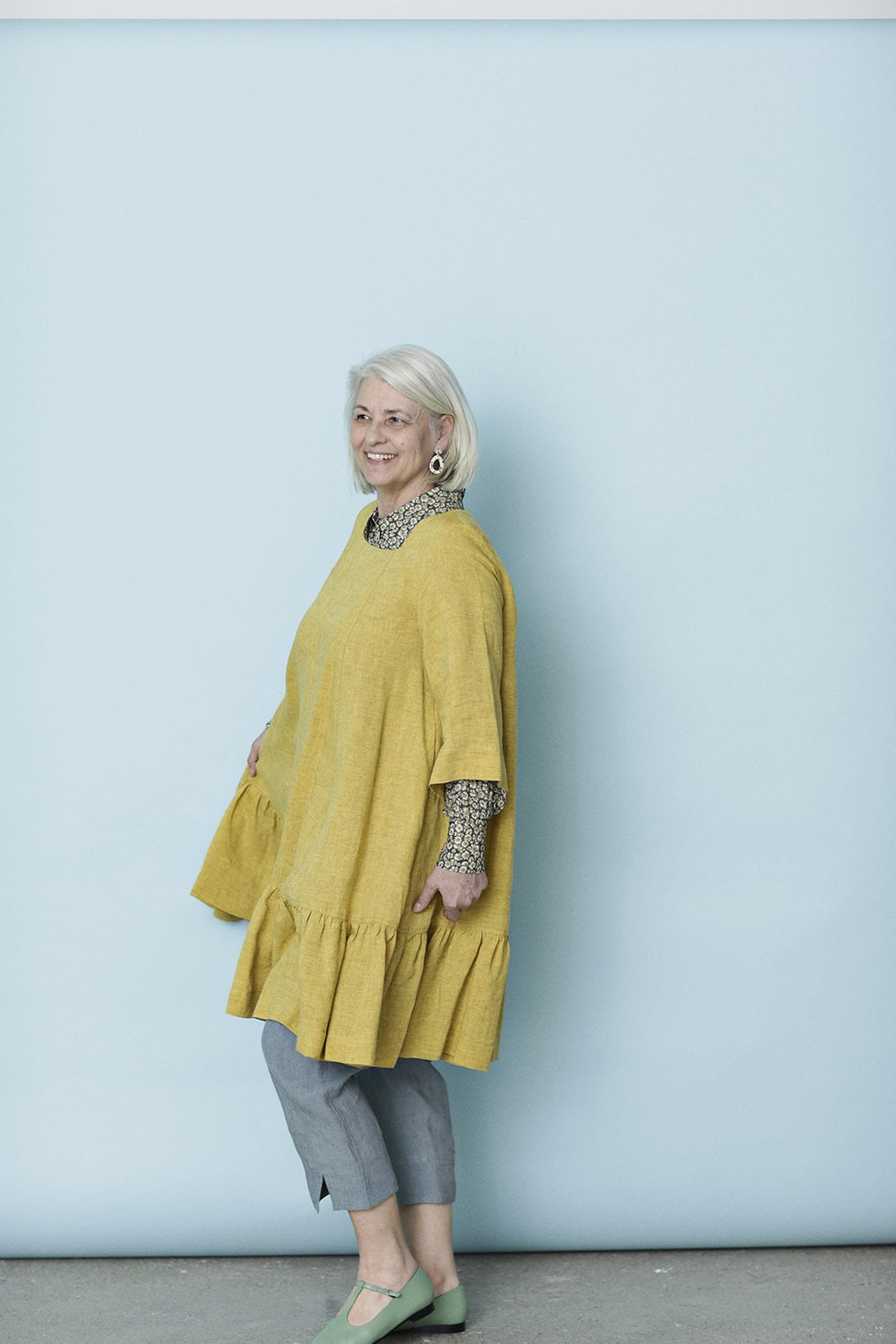 mc922d-kjole-mcverdi-dress-hør-hørkjole-linendress-linen-yellow-sommerkjole.-2