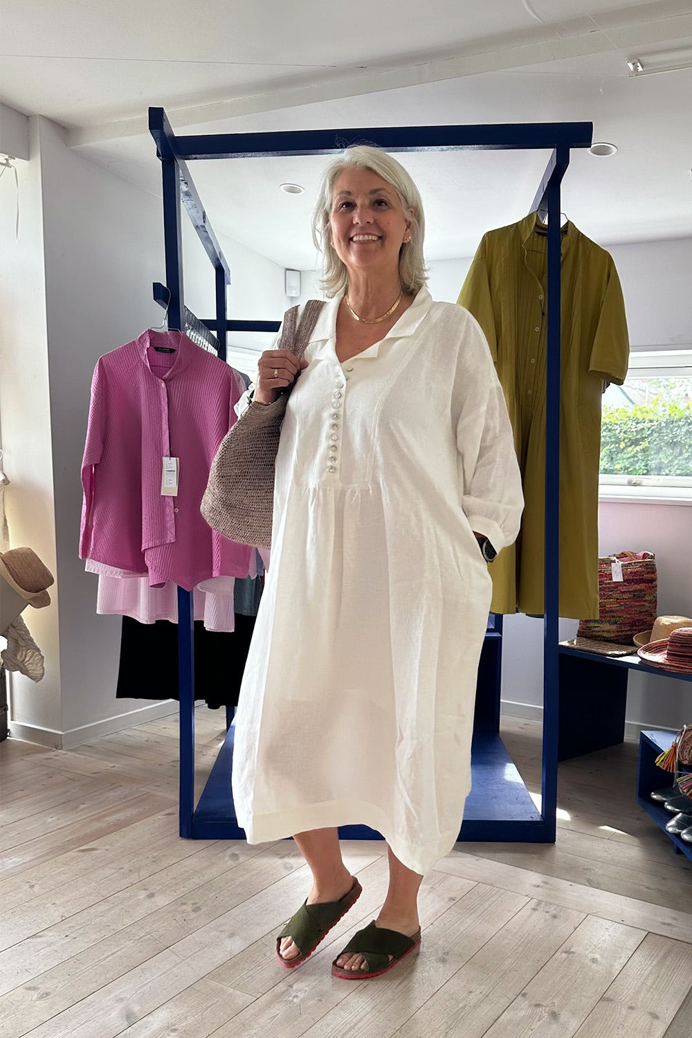 922c-wh-skjorte-kjole-hvid-white-sommerkjole-thorakjole-hør-linen