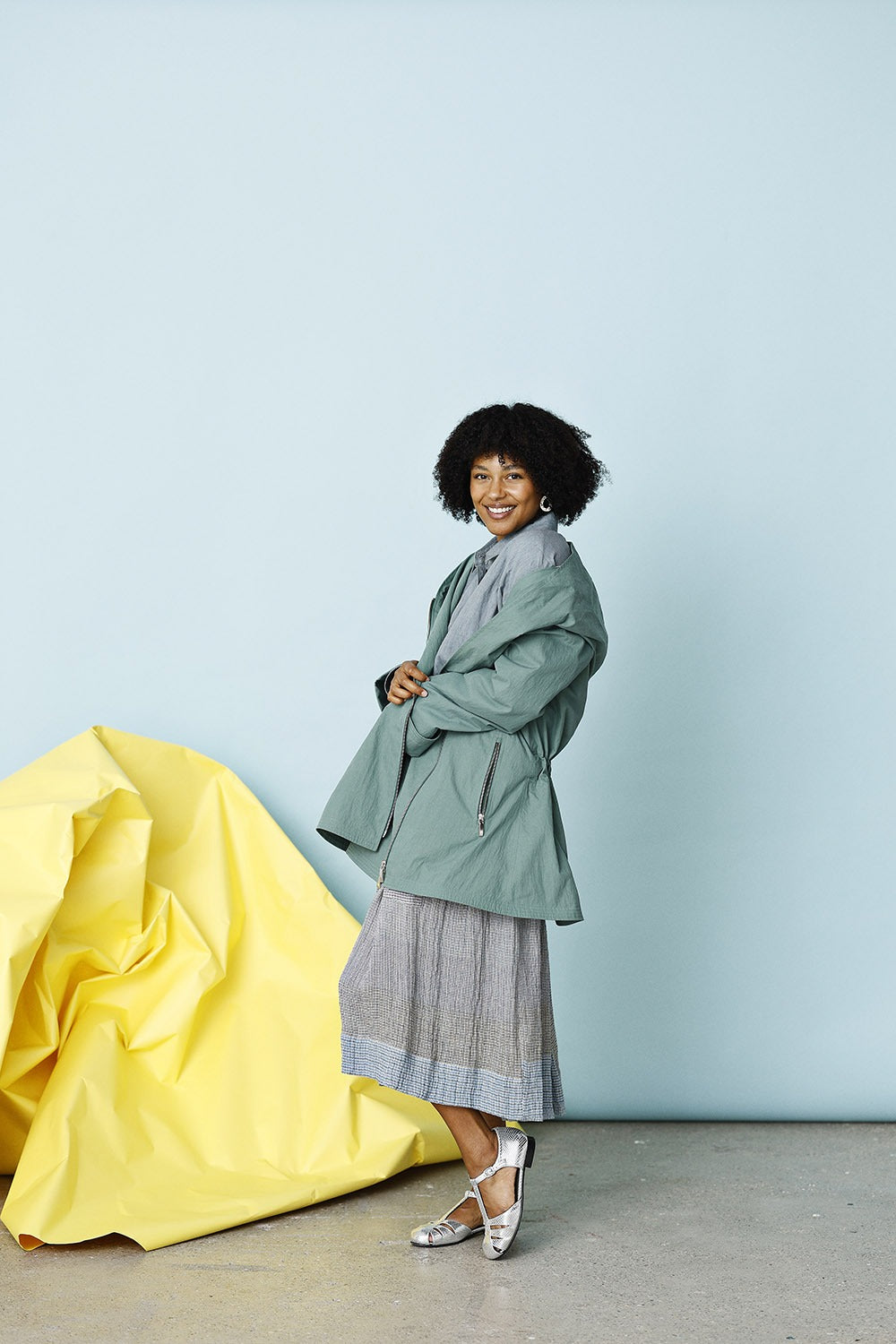 mc920a-green jacket with asymmetric zipper-mcverdi-forårsjakke-lynlås-hætte-10