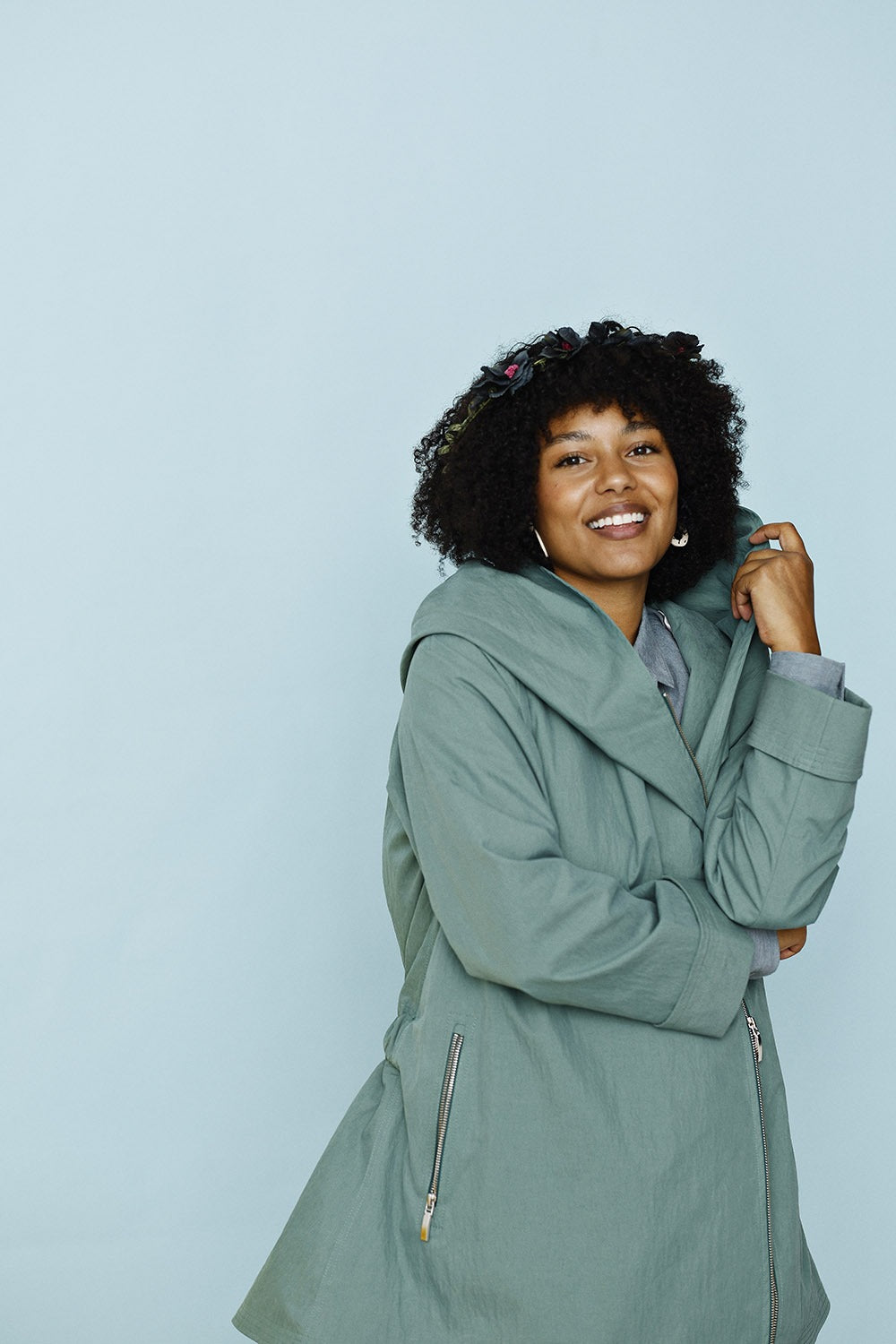 mc920a-green jacket with asymmetric zipper-mcverdi-forårsjakke-lynlås-hætte-5