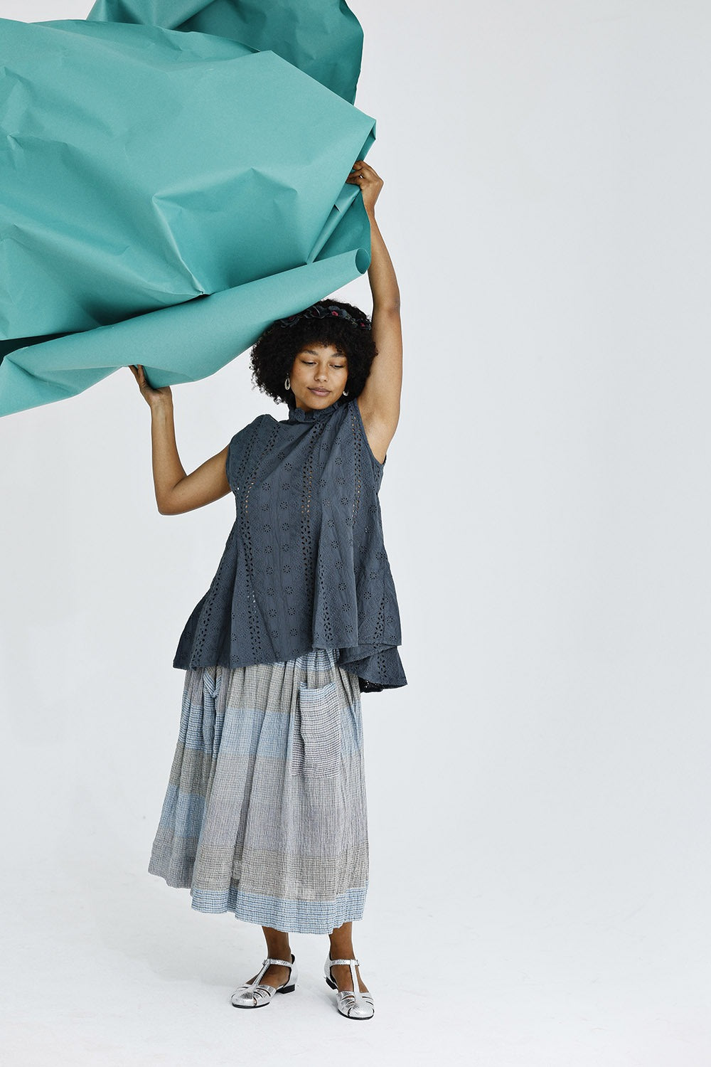 ps-kusfrau-2411202-0272-anschein-grey-broderianglase-sommertop-12