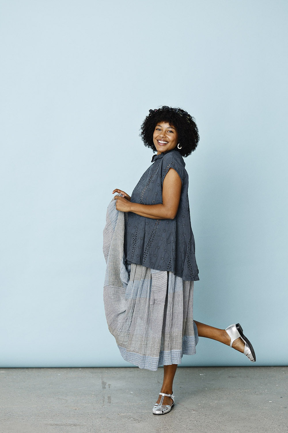 ps-kusfrau-2411202-0272-anschein-grey-broderianglase-sommertop-8