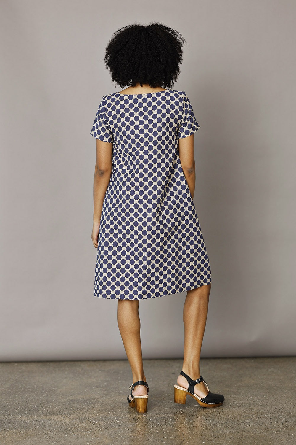 mc804b-blå prikket kjole-blue dot dress-sommerkjole-mcverdi-8