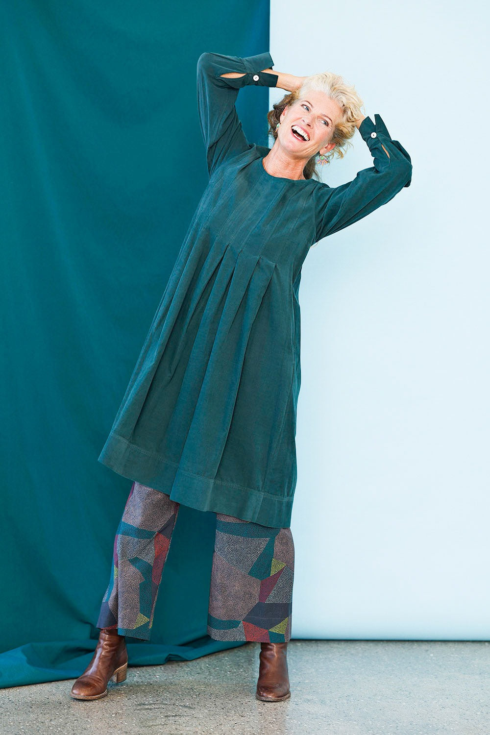 mc946c-grøn corduroy dress-mcverdi-green kjole-fløjl-7
