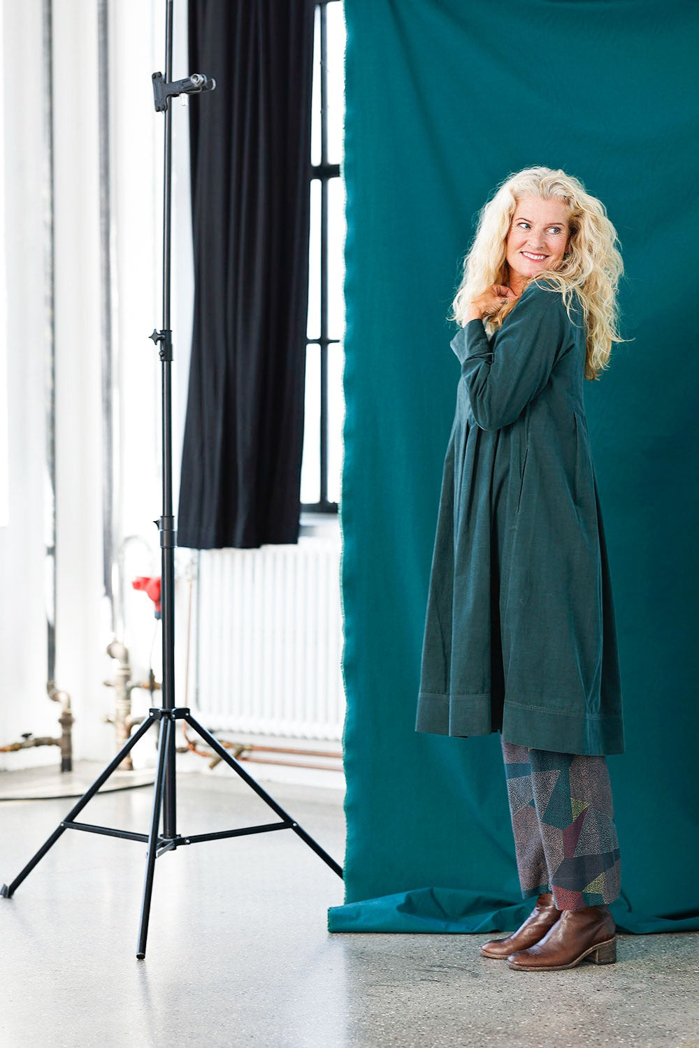 mc946c-grøn corduroy dress-mcverdi-green kjole-fløjl-5