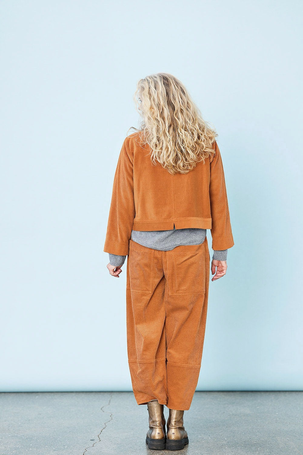 mc947a-terracotta-corduroy-blazer-lille orange-fløjlsjakke