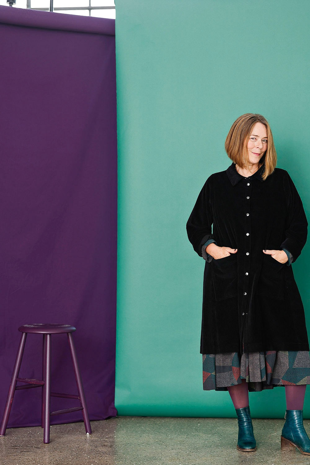 mc947b-black- corduroy-long shirt-sort fløjlsjakke-mcverdi-4