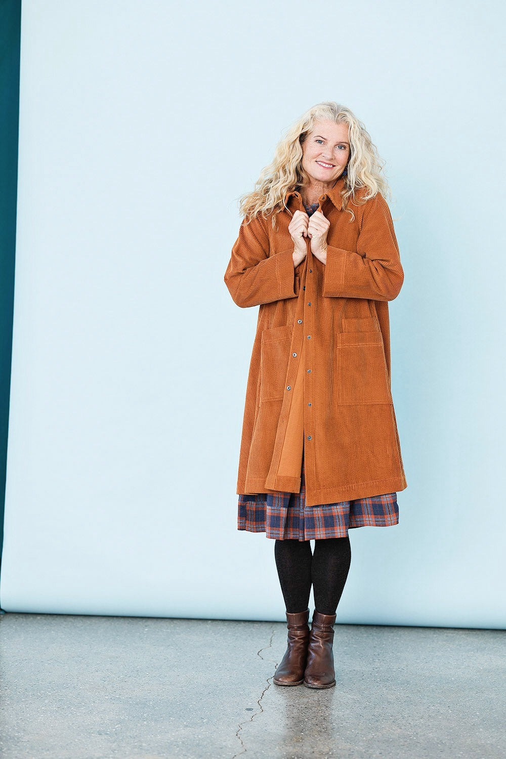 mc947b-terracotta corduroy-long shirt-fløjlsjakke-mcverdi-3