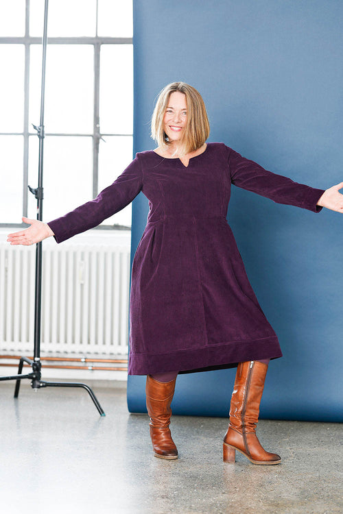 mc947c-purple- corduroy-dress-fitted-fløjlskjole-violet-lilla-5