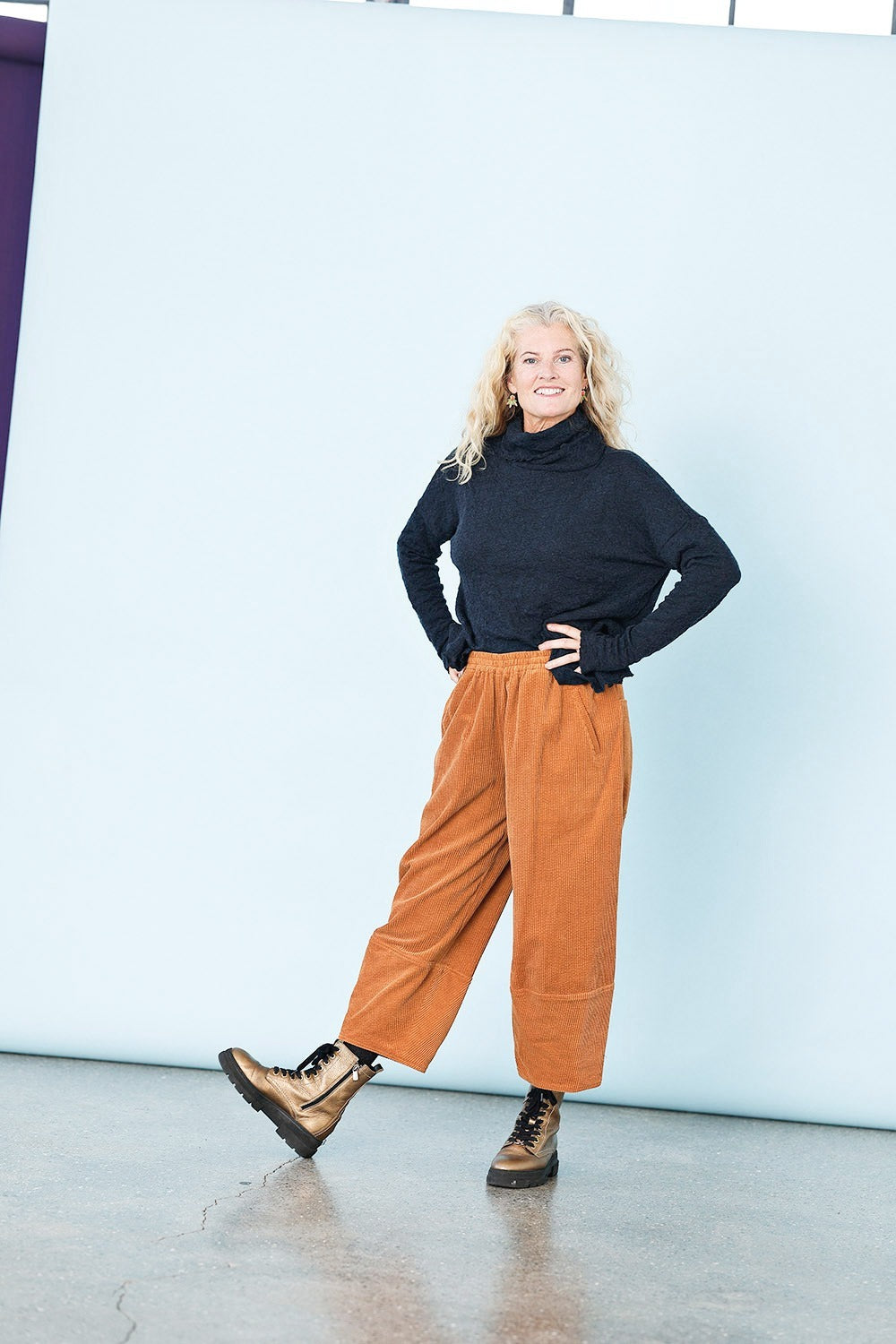 mc947f-terracotta-orange-corduroy-mcverdi-fløjlsbukser-4