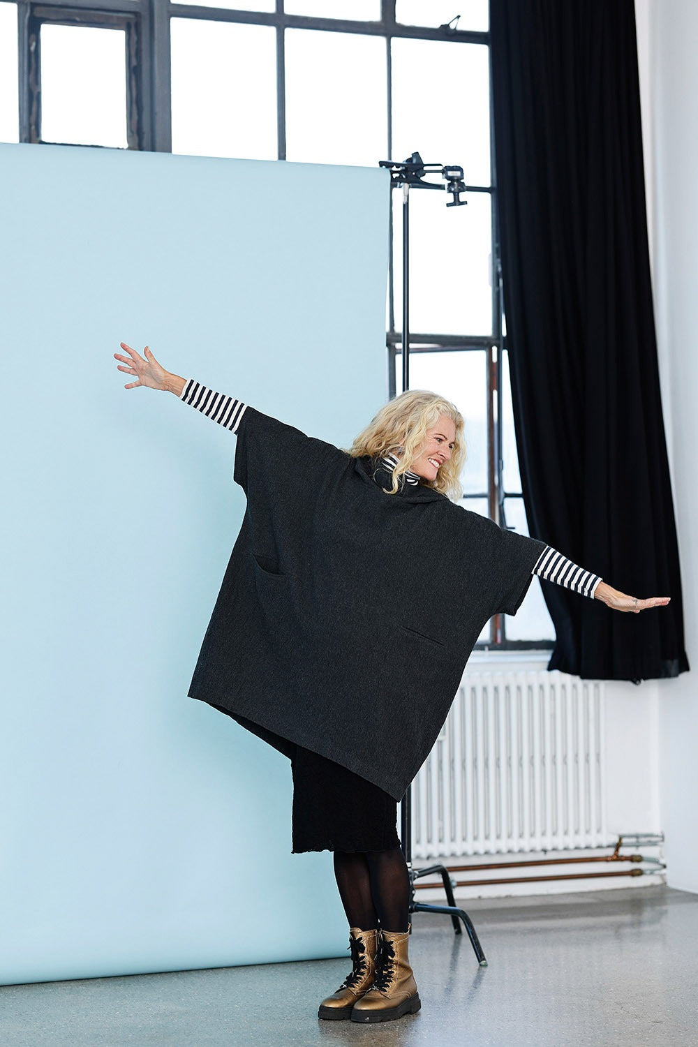 mc949b-grey-oversize-tunic-sweater-mcverdi-8