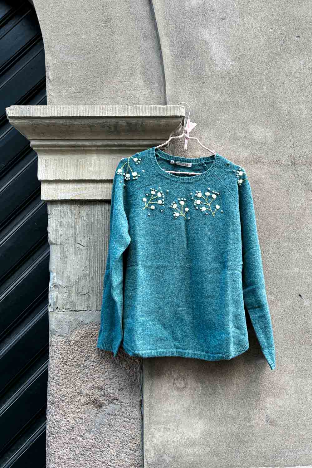 mansted-vicky-57-grøn-mcverdi-strik-wool-broderi-newin