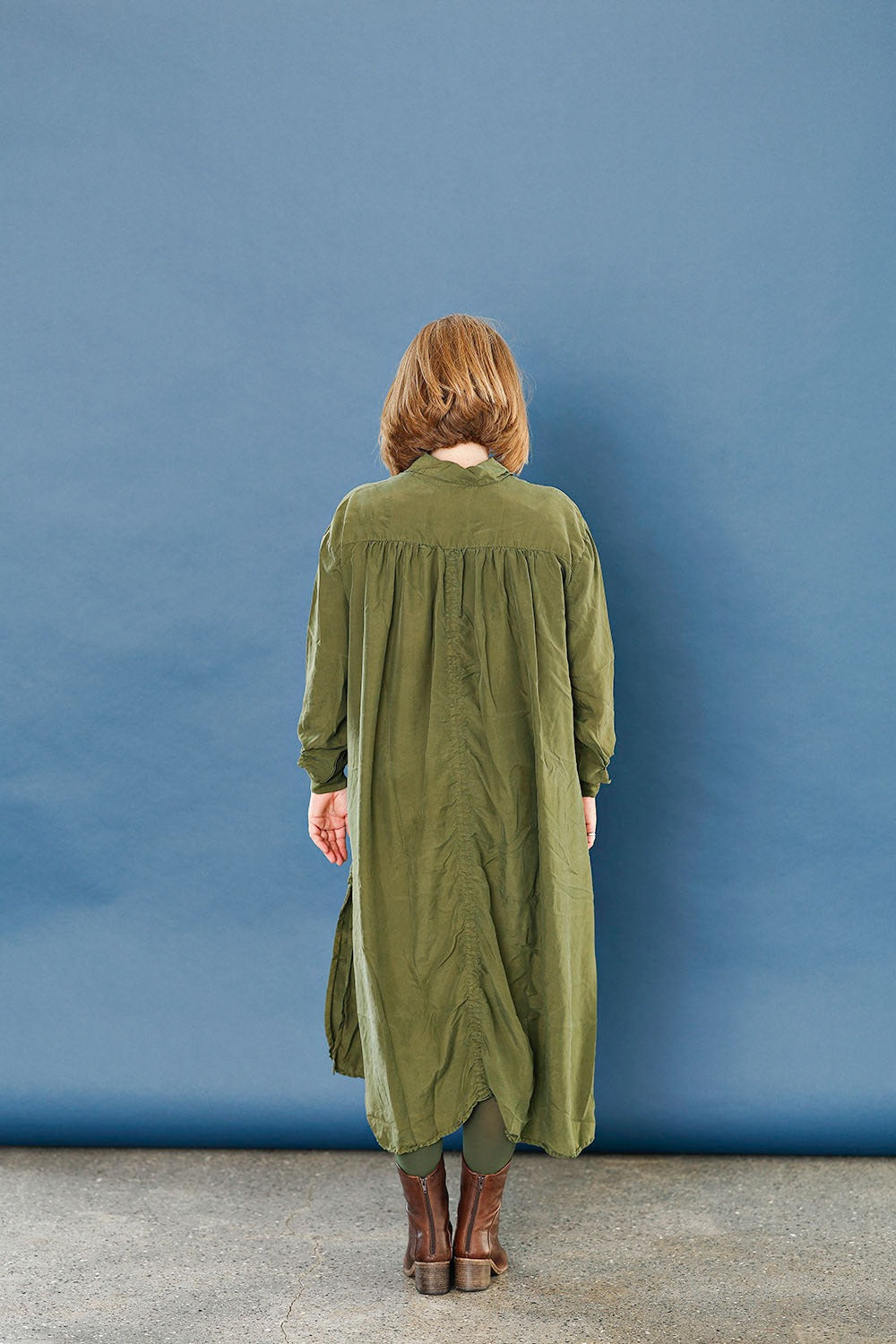 wunderwer-242025-freund-mcverdi-grøn-green-privatsachen-silkekjole-silk dress-2