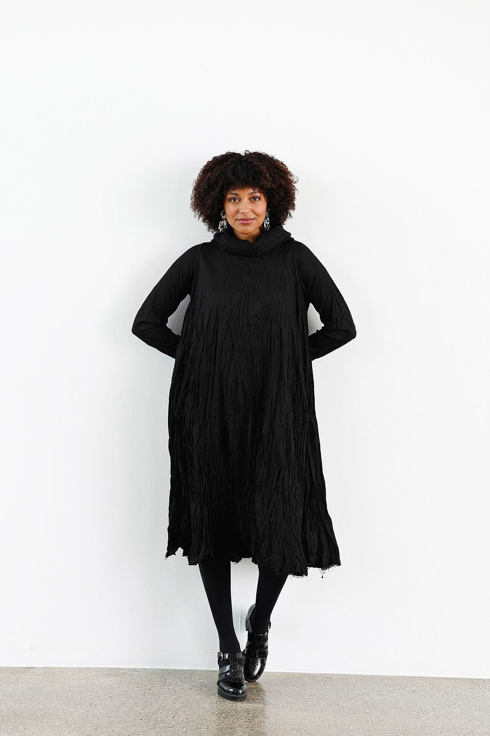 lichlieb-kaviar-privatsachen-sort-kjole-mcverdi-krøllet-bomuldskjole-8