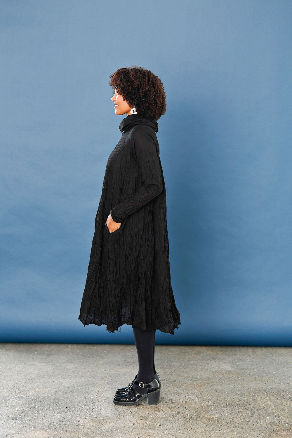 lichlieb-kaviar-privatsachen-sort-kjole-mcverdi-krøllet-bomuldskjole-2