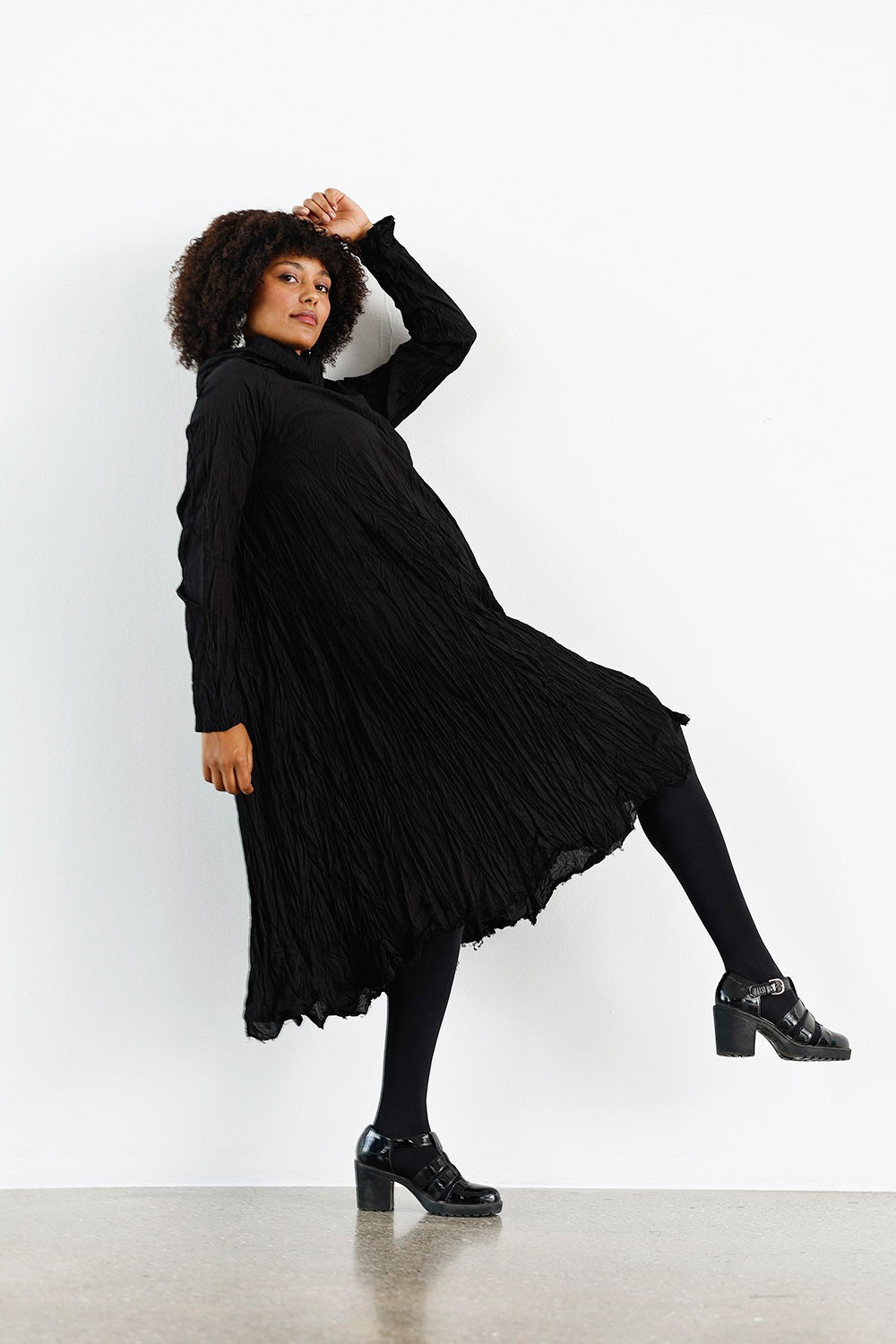 lichlieb-kaviar-privatsachen-sort-kjole-mcverdi-krøllet-bomuldskjole-9