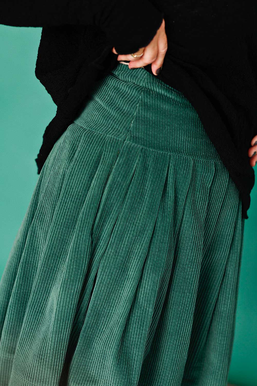 mc907e-green-grøn nederdel-skirt-mcverdi-fløjl-corduroy
