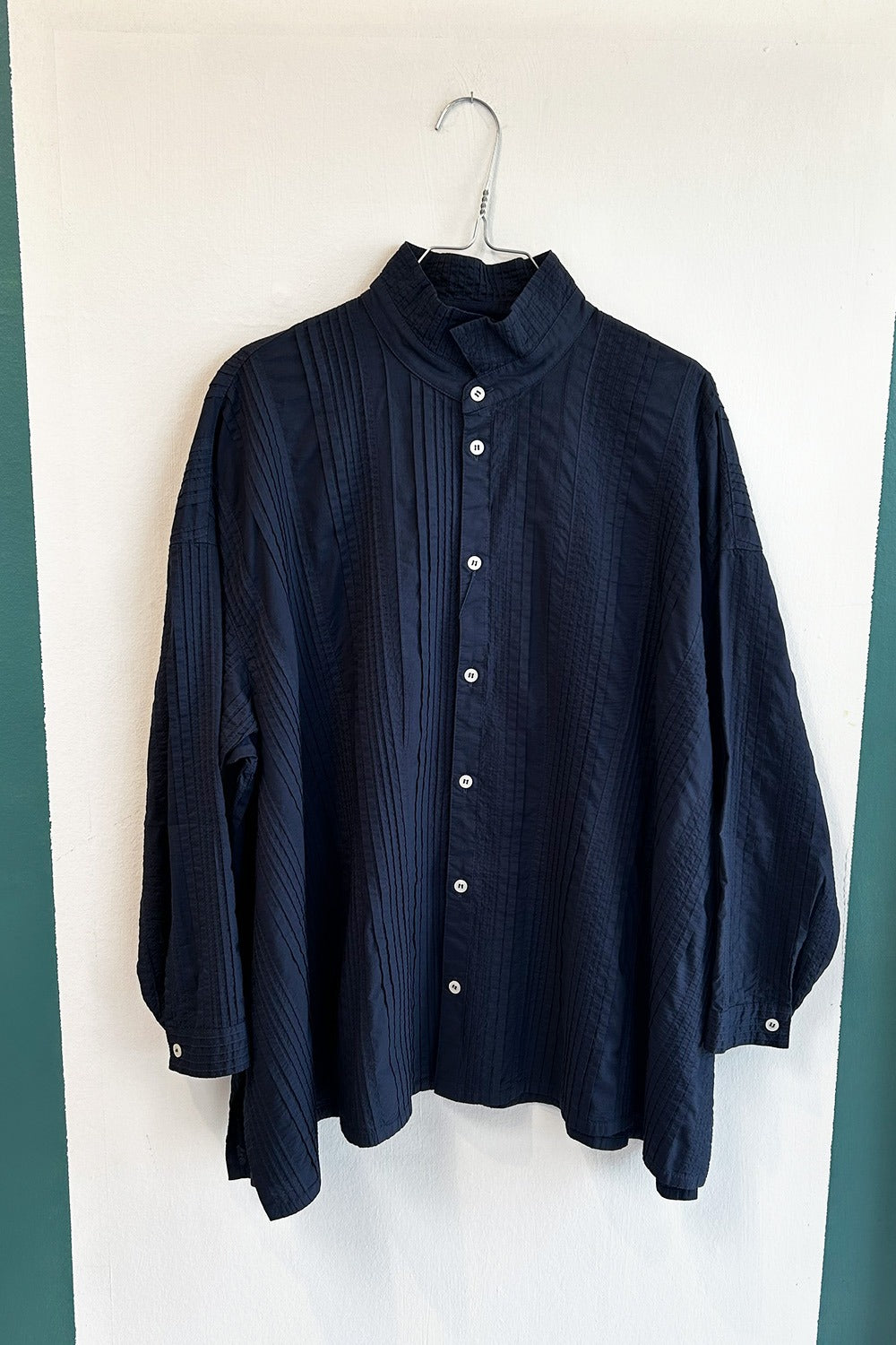 ym-1023932-n-0312-indigo blå-blue-shirt-newin-autumn-aw24-yaccomaricard