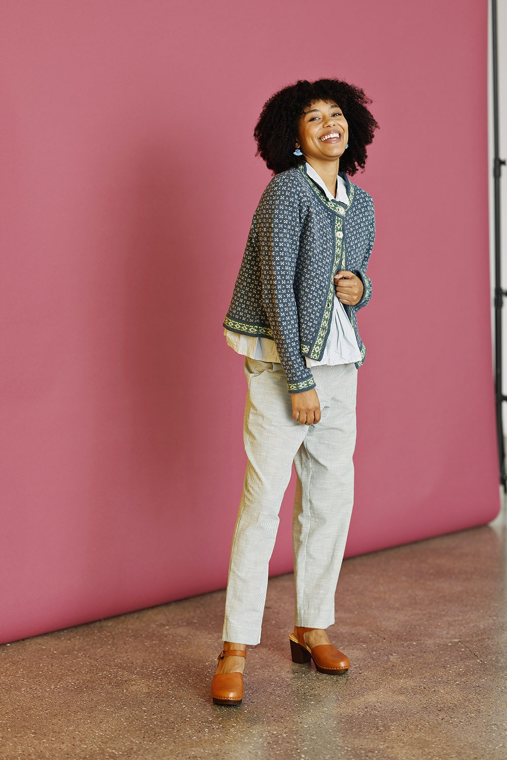 mc954a-blue-blå-cardigan-strik-knir-norskstrik-uld-lammeuld-2