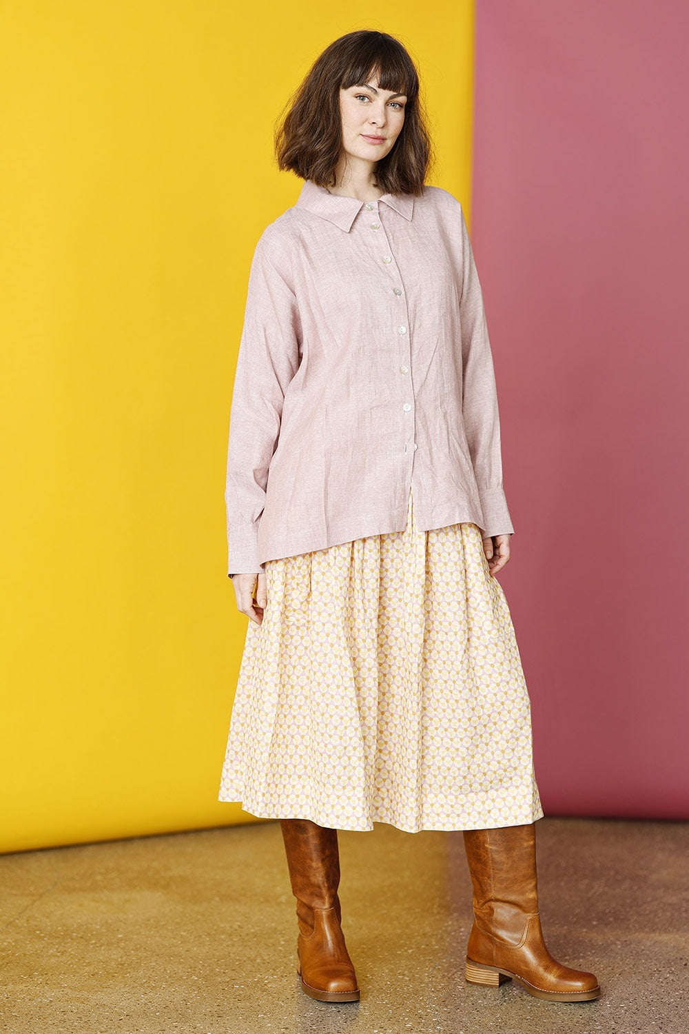 mc882b-skjorte-shirt-hørskjorte-hør-linen-linenshirt-rosa-rose-sommerskjorte-ss25-4