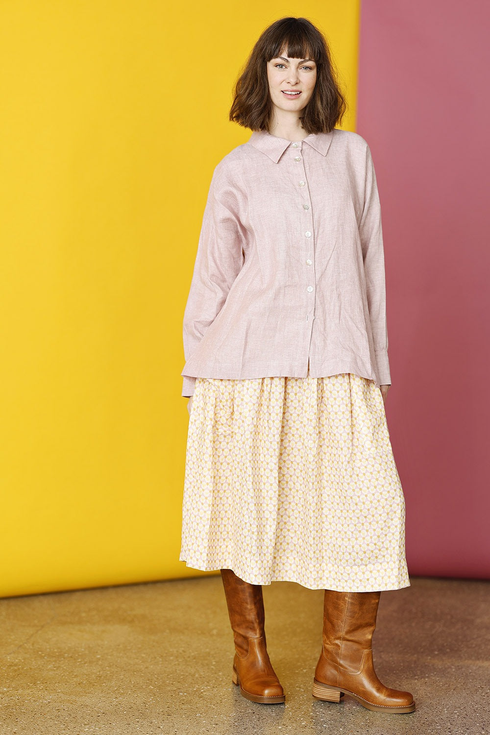 mc882b-skjorte-shirt-hørskjorte-hør-linen-linenshirt-rosa-rose-sommerskjorte-ss25-5