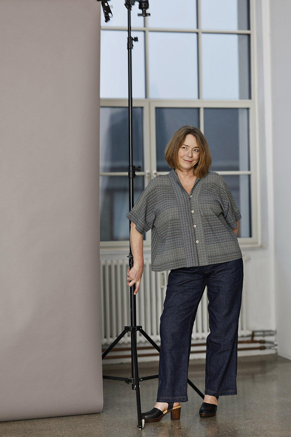 Vimeo- mc965a-bu25-skjorte-shirt-oversize-sommerskjole-grey-blue-blå-grå-kimono-sommer25-5