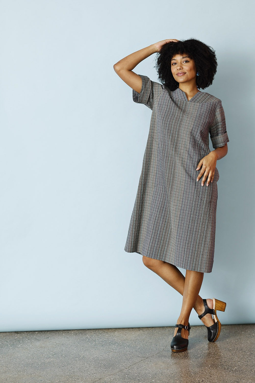 mc965c-bu25-mcverdi-danskdesign-kjole-dress-sommerkjole-blågrå-summerdress-sommerstyle-bomuld-bomuldskjole-ss25-5