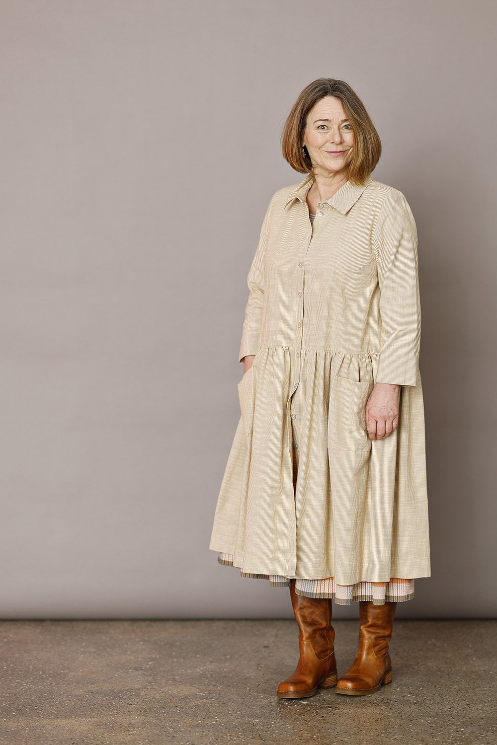 mc966c-ye25-kjole-dress-kjole-mcverdi-striber-stripes-fitted-sommerkjole-ss25-slowfashion-4