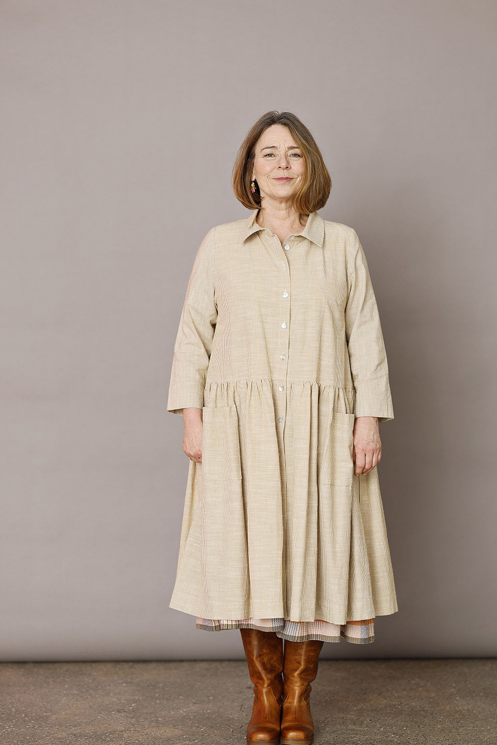 mc966c-ye25-kjole-dress-kjole-mcverdi-striber-stripes-fitted-sommerkjole-ss25-slowfashion-1