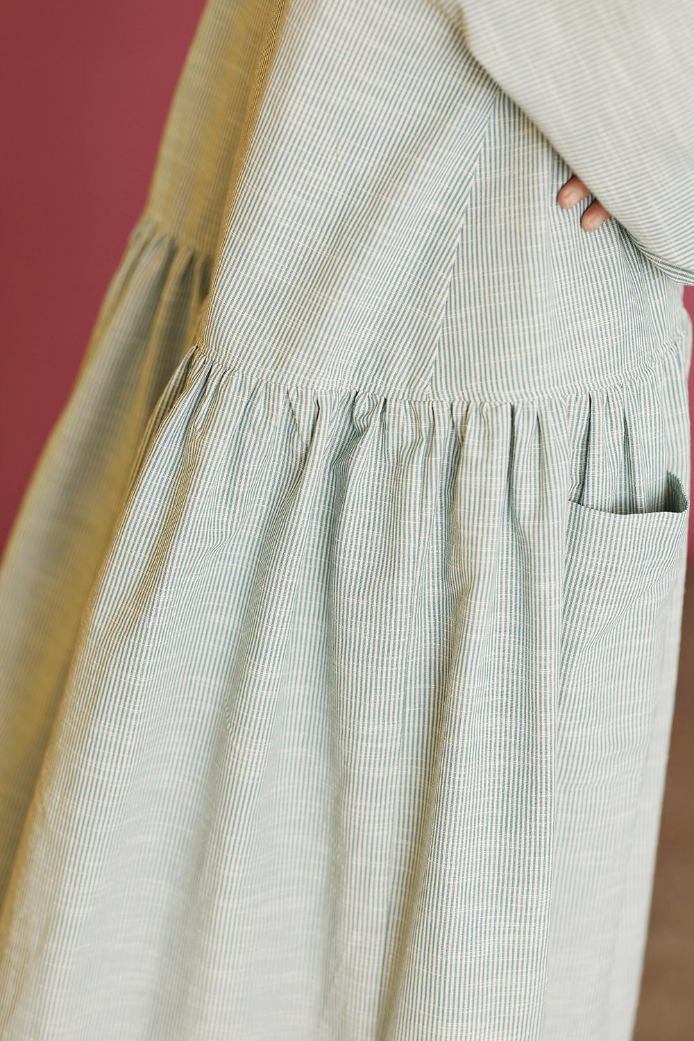 mc966c-bu25-mcverdi-danskdesign-striber-stripes-kjole-dress-sommerkjole-bomuld-summerdress-ss25-bomuld–8