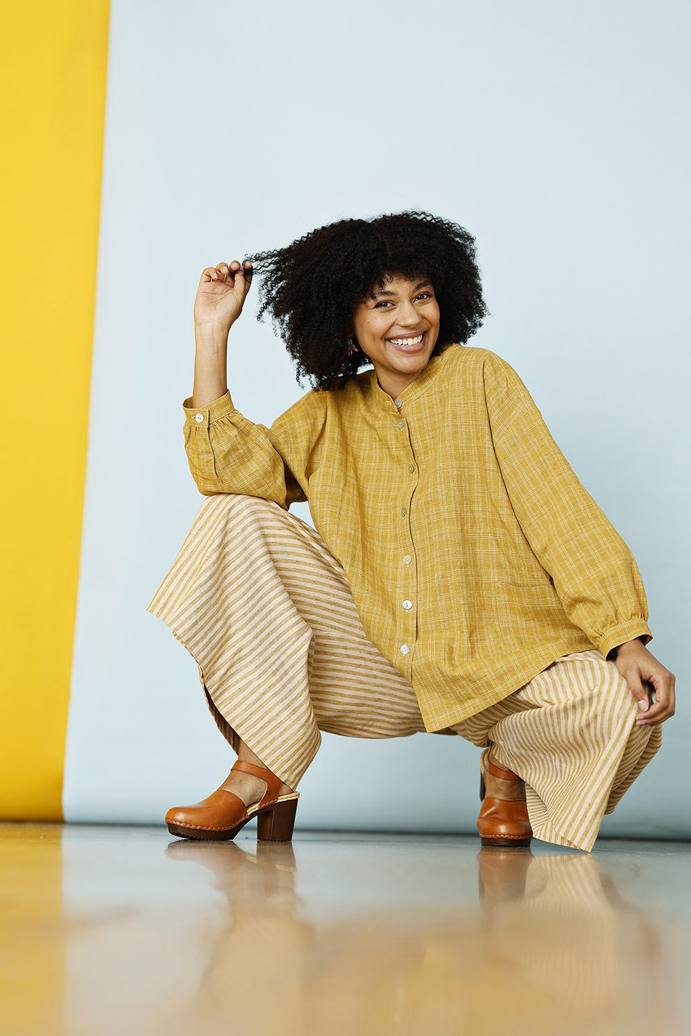 Mc969a-ye25-rita-skjorte-sommerskjorte-gul-gulskjorte-yellowshirt-ss25